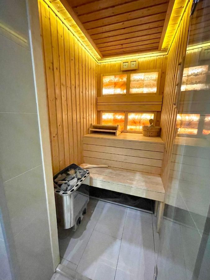 Pearl Lux Residency - Finn Sauna & Steam Room Budapeşte Dış mekan fotoğraf